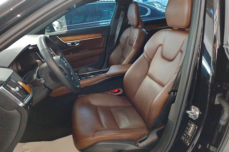 Used Volvo S90 2021 B5 Zhiyi Luxury Edition
