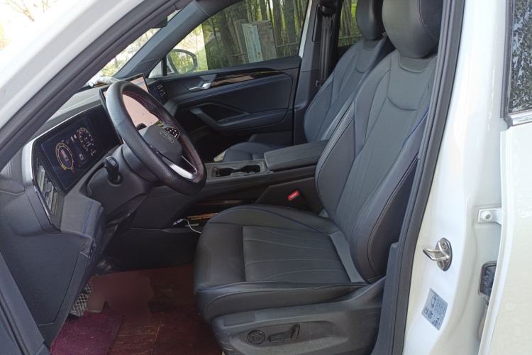 Used Volkswagen Tiguan L 2024 PRO 330TSI Two-Wheel Drive Smart Edition
