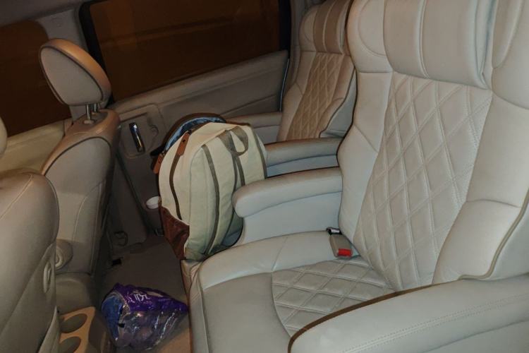 Used Nissan Quest 2015 3.5L SL Left Rear Seat