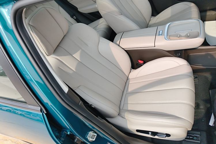 Used AION UT 2025 420 Prestige Edition
