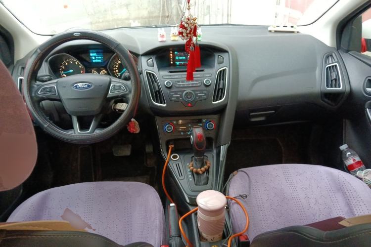 Used Ford Focus 2015 Hatchback 1.6L Automatic Fashion Edition