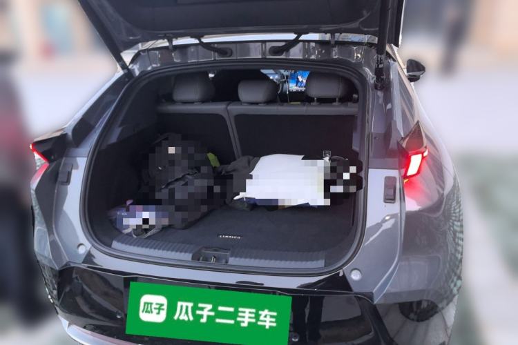 Used Lynk & Co Z20 2025 530 km Range Rear-Drive Max "Chasing the Sun" Edition
