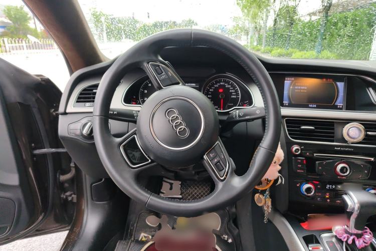 Used Audi A5 2013 Sportback 40 TFSI Steering Wheel