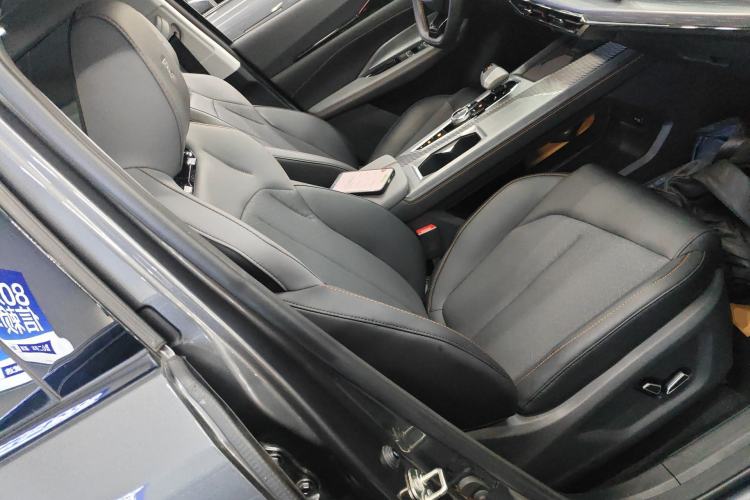 Used CHANGAN OSHAN Z6 2023 Blue Whale 1.5T DCT Smart Edition Right Front Seat