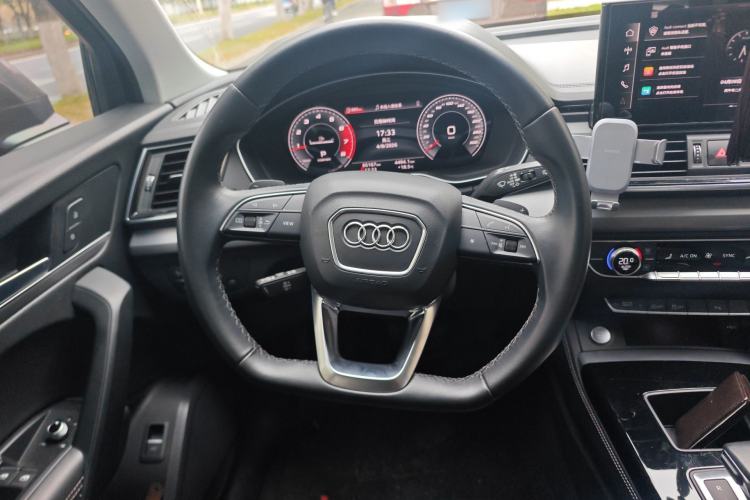 Used Audi Q5L 2021 40 TFSI Fashion Dynamic Model Steering Wheel