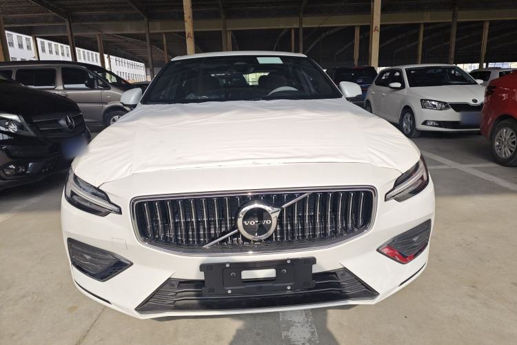 Used Volvo S60 2025 B4 Zhiyuan Luxury Edition