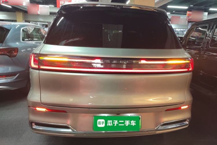 Used Geely Galaxy M9 2025 Model 210km Four-Wheel-Drive Leading Edition Rear