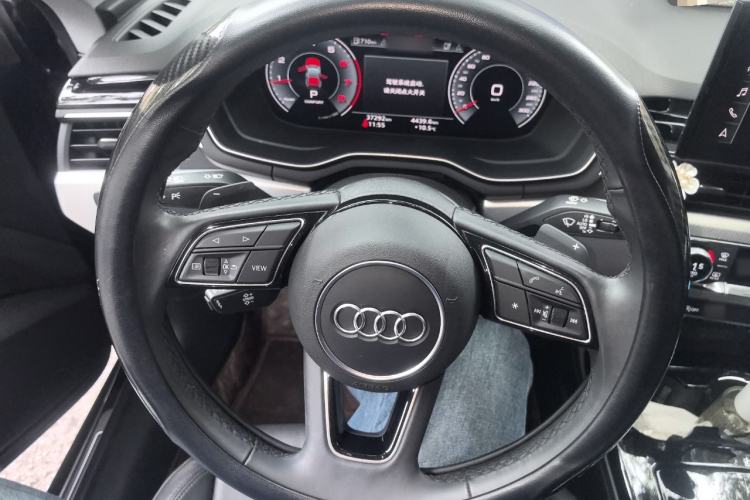 Used Audi A5 2022 Sportback 40 TFSI Fashionable and Dynamic Model Steering Wheel