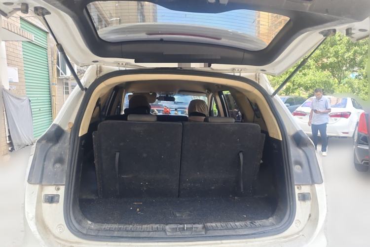 Used JETOUR X90 2019 1.5T Manual Enjoyment Model 6 Seats China VI Standard
