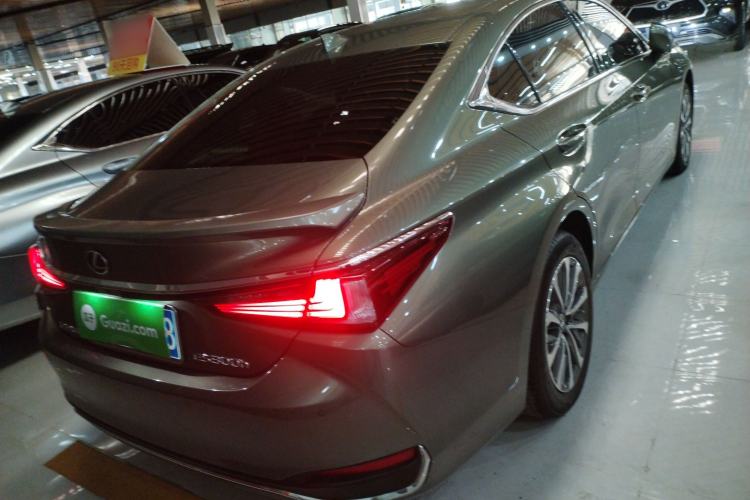 Used Lexus ES 2022 200 Excellence Edition