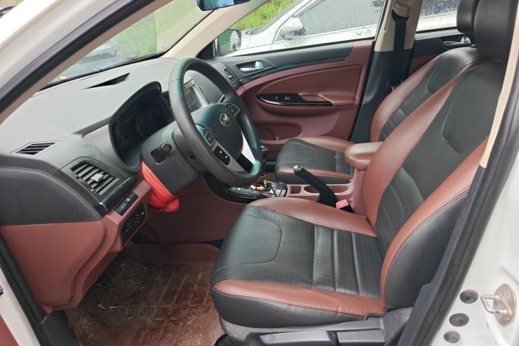 Used BYD Surui 2015 Revised Version 1.5L Manual Luxury Edition
