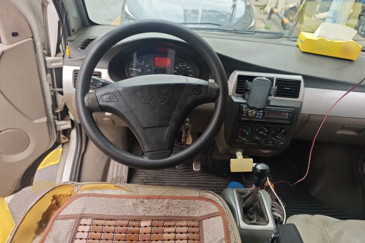 Used Wuling Rongguang 2011 1.2L Standard Version