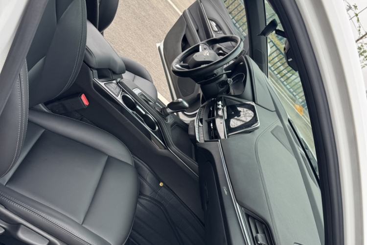 Used Cadillac CT4 2021 28T Fashion Edition Right Front Seat