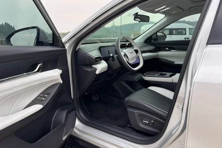 Used Dongfeng Aeolus L7 New Energy 2024 518 Pro Interior 2