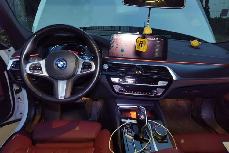 Used BMW 5 Series New Energy 2022 Restyled 535Le Pioneer Edition M Sport Package Center Console