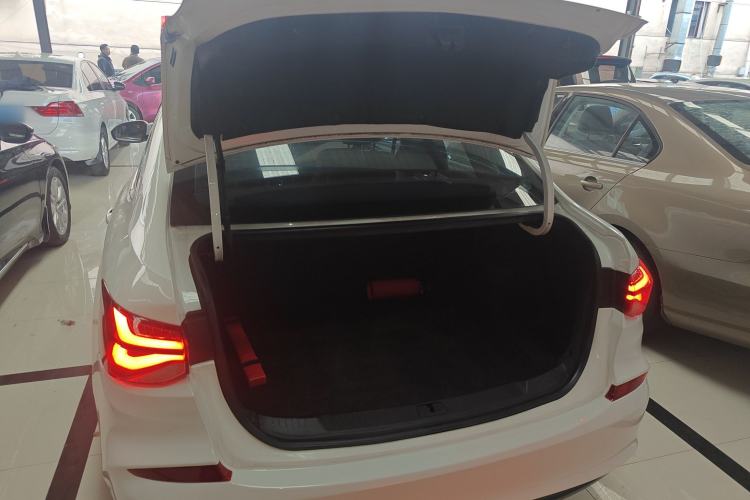 Used Chevrolet Monza 2022 320 Automatic Enjoyment Sunroof Version
