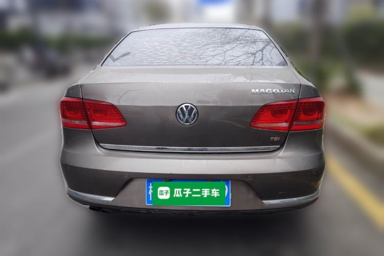 Used Volkswagen Magotan 2012 Revised Version 1.8TSI Leading Edition Rear