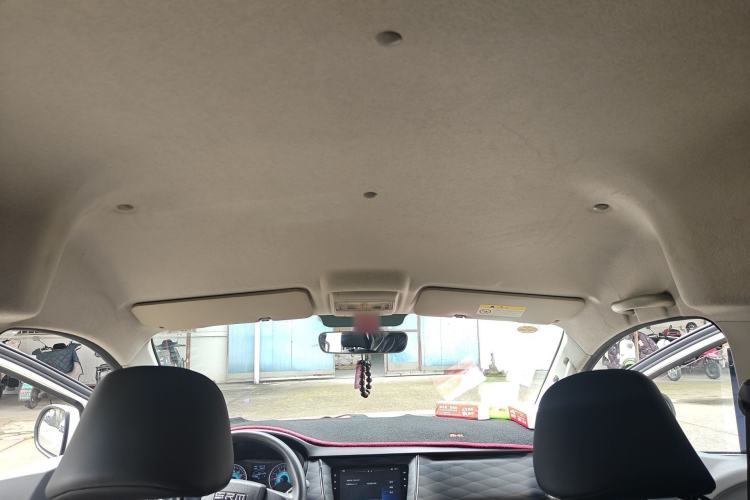 Used Jinbei Gold Hiace 2023 1.5L Passenger Vehicle Engineering Lion 5/6/7 Seater