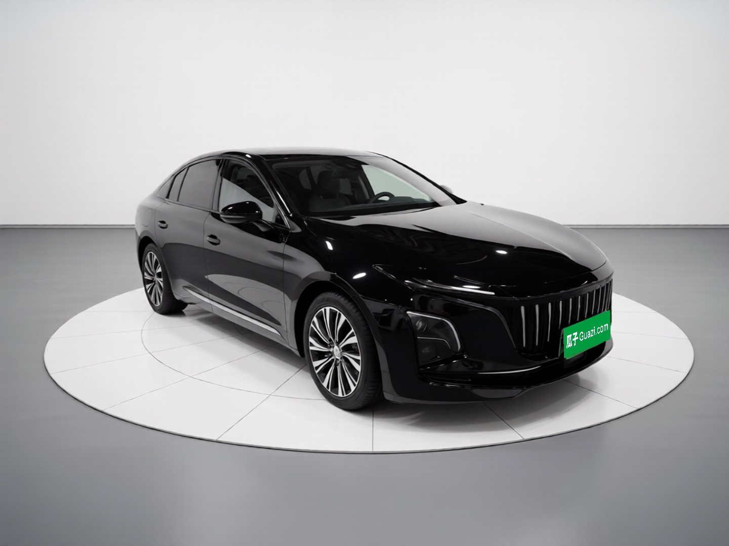 Hongqi E-QM5 2022 431 km Charge & Enjoy Edition — снимка 3