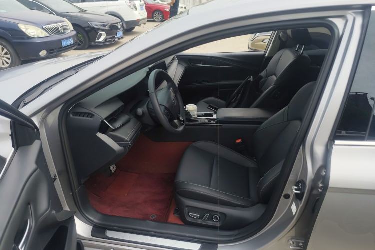 Used Toyota Camry 2026 Model Dual-Engine 2.0HSE Sport Lite Edition Driver Seat