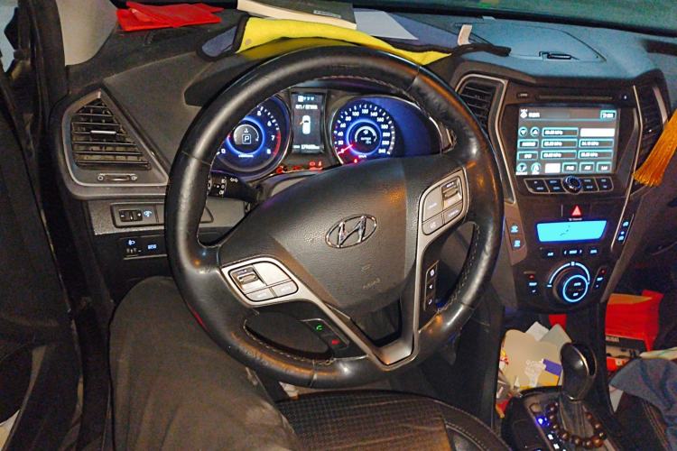 Used Hyundai Santa Fe 2013 2.4L Automatic Two-Wheel Drive Smart Version