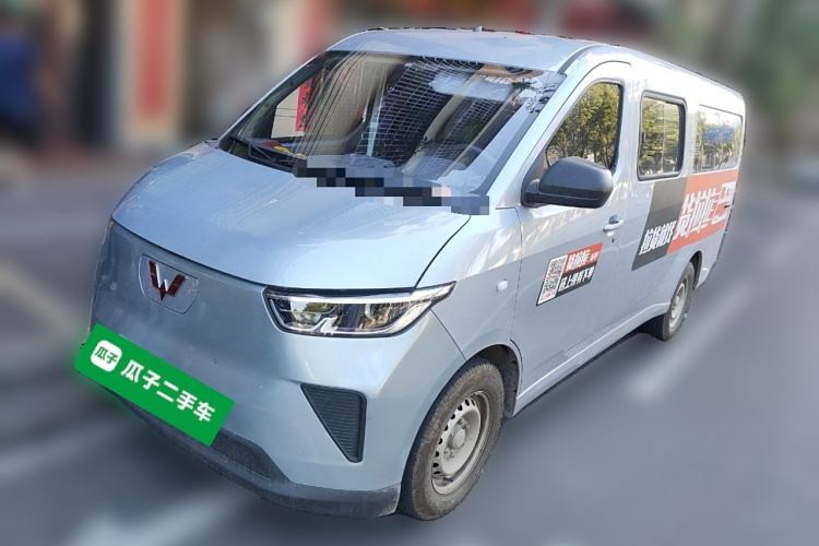 Used Wuling Yangguang 2025 Model 310KM Bus Edition—Customized by CATL
