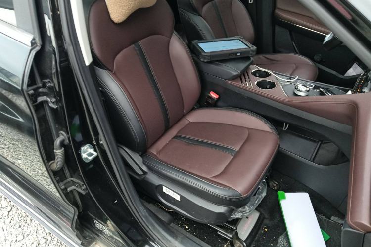 Used SOL X8 PLUS 2023 1.5 TGDI DCT Smart Edition 7-Seater