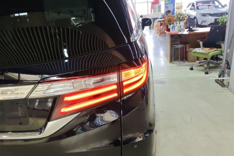 Used Honda Odyssey 2015 Revised Version 2.4L Supreme Edition