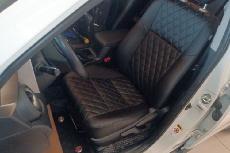 Used Toyota RAV4 2013 2.0L CVT Two-Wheel Drive Urban Edition Left Front Seat