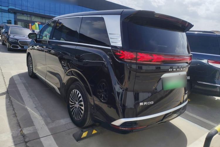 Used Denza D9 2025 DM-i Intelligent Drive 1020 Four-Wheel Drive Flagship Model Exterior 2