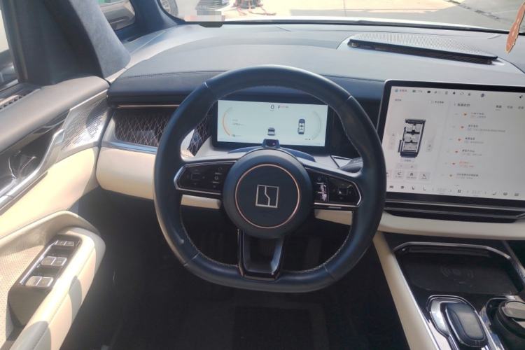 Used Zeekr 009 2022 Revised WE Version Steering Wheel
