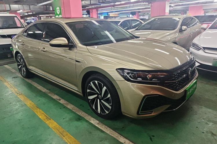Used Volkswagen Passat 2022 330TSI Starry Luxury Edition Exterior 2