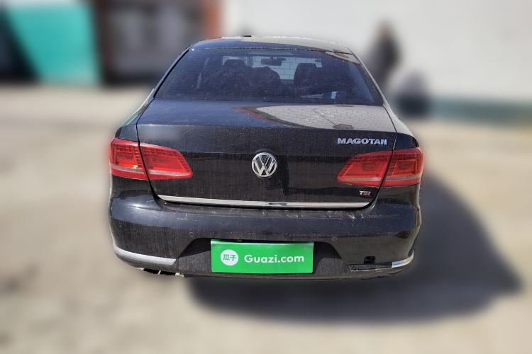 Used Volkswagen Magotan 2013 1.8TSI Premier Model Rear