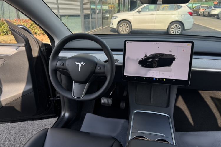 Used Tesla Model Y 2023 Rear-Wheel-Drive Version