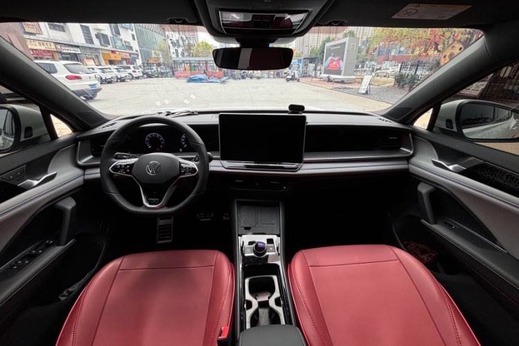 Used Volkswagen Tayron 2025 Tharu L 330TSI Two-Wheel Drive Elite City Package