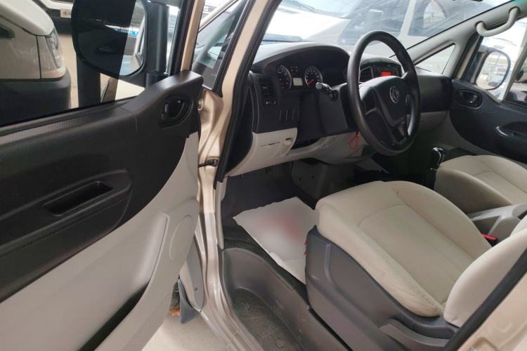 Used FORTHING Lingzhi 2018 M3L 1.6L 7-Seater Comfort Model Driver Seat