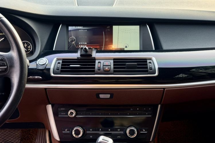 Used BMW 5 Series GT 2014 528i Leading Model