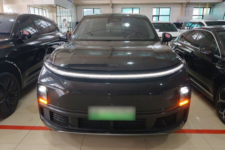 Used Li Auto L8 2023 Pro Model Front