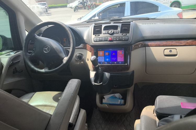 Used Mercedes-Benz Viano 2010 2.5L Prestige Edition Center Console