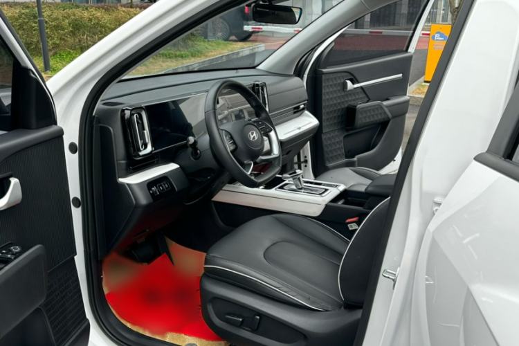 Used Hyundai ix35 2023 Musso 2.0L Deluxe Edition DLX
