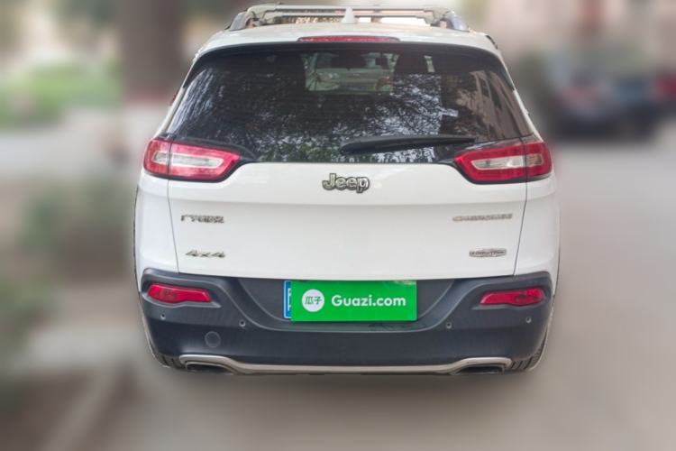 Used Jeep Cherokee 2016 2.4L Professional Edition
