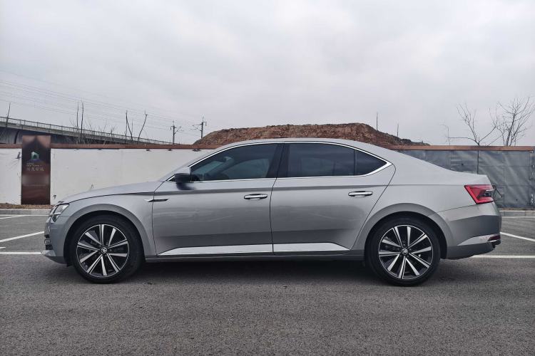 Used Skoda Superb 2022 TSI330 DSG Luxury Edition
