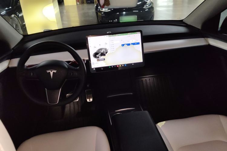 Used Tesla Model Y 2021 Long-Range All-Wheel-Drive Version