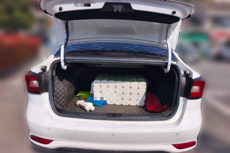 Used Roewe i5 2020 1.5L Automatic 4G Connect Luxury Flagship Edition
