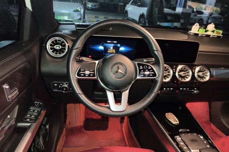 Used Mercedes-Benz GLB 2020 Updated GLB 200 Dynamic Edition Steering Wheel