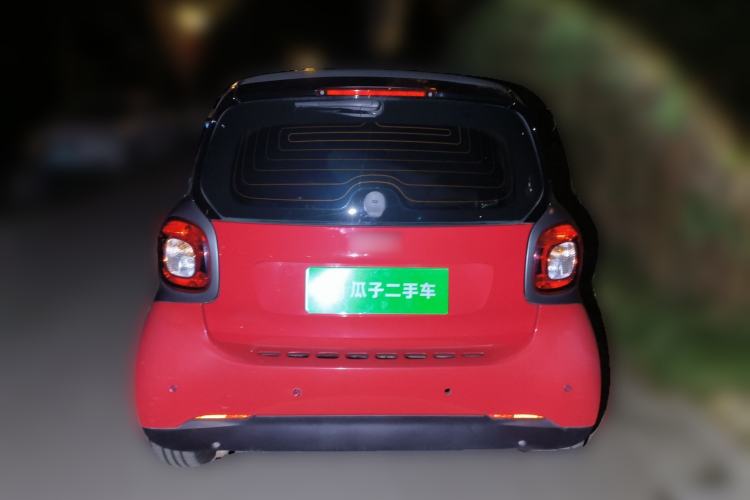 Used smart fortwo 2015 1.0L 52 kW hardtop Dynamic version