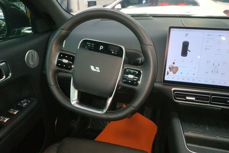 Used Li Auto L8 2023 Pro Model
