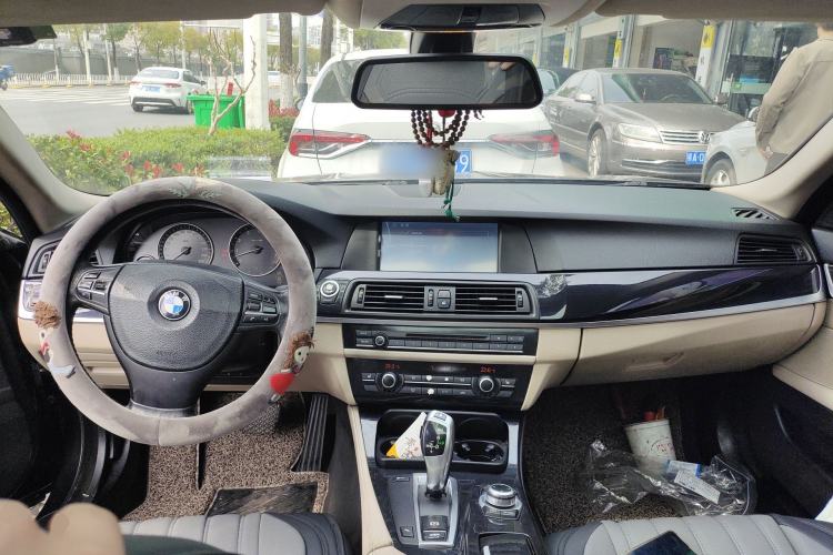 Used BMW 5 Series 2011 523Li Leading Model
