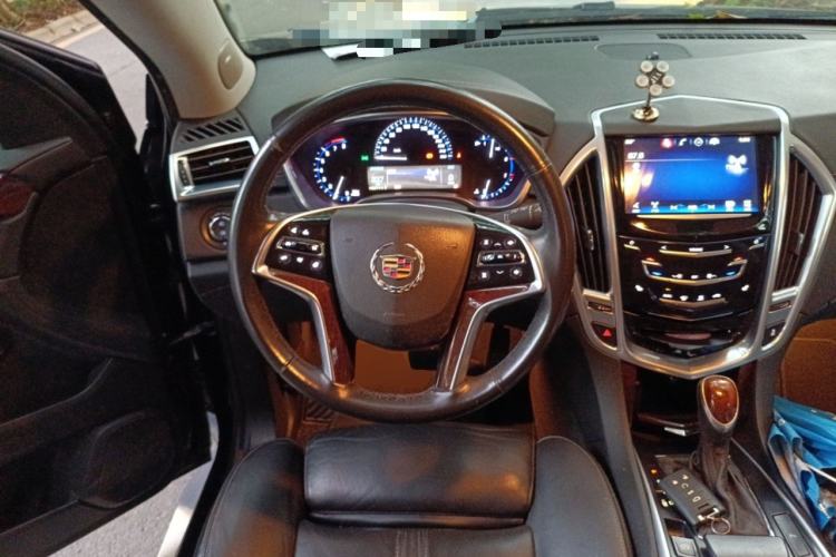 Used Cadillac SRX 2013 3.0L Elite Model Steering Wheel