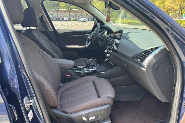 Used BMW X3 2021 xDrive25i M Sport Package Interior 3